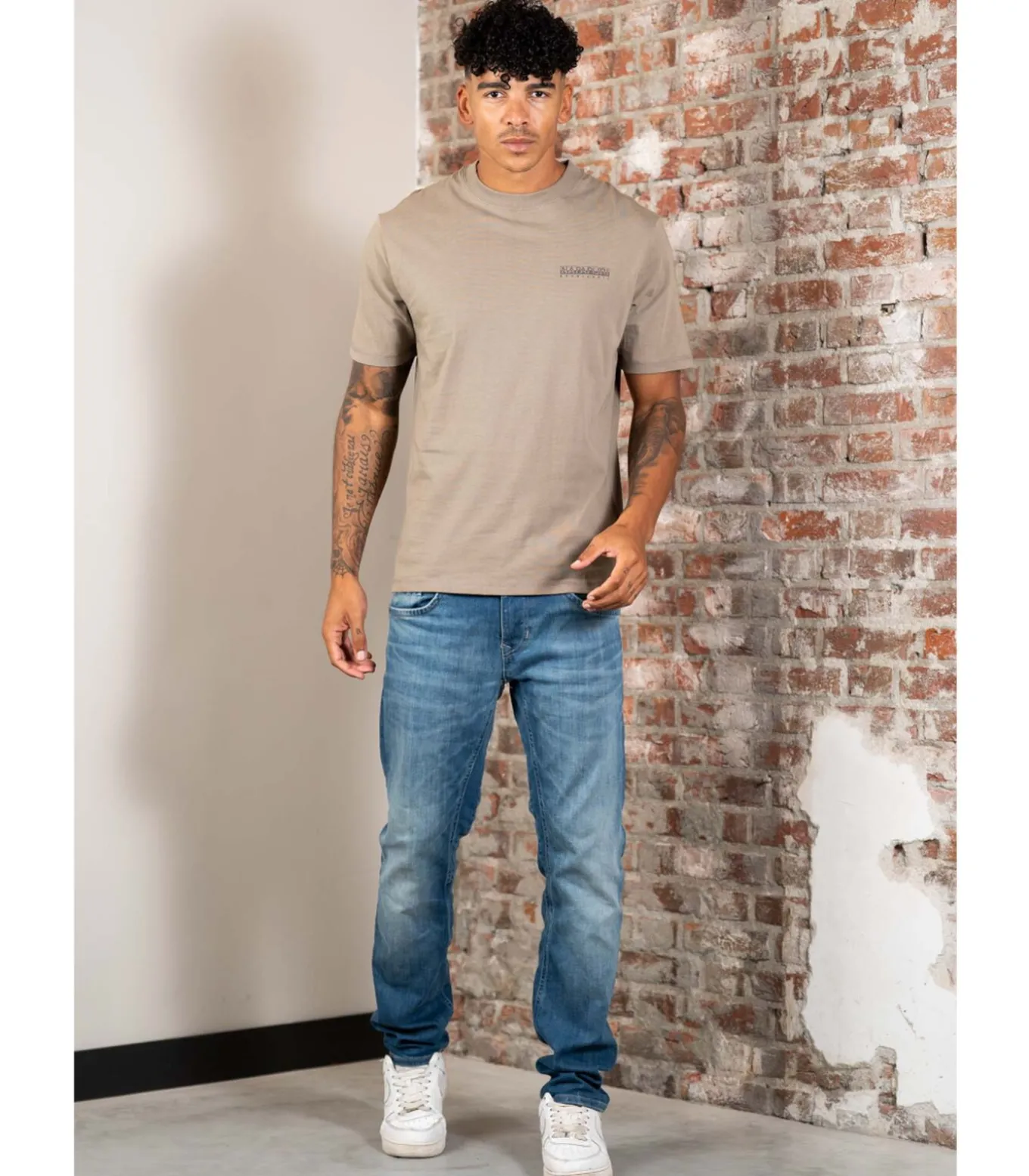 Back graphic t-shirt - fallen rock