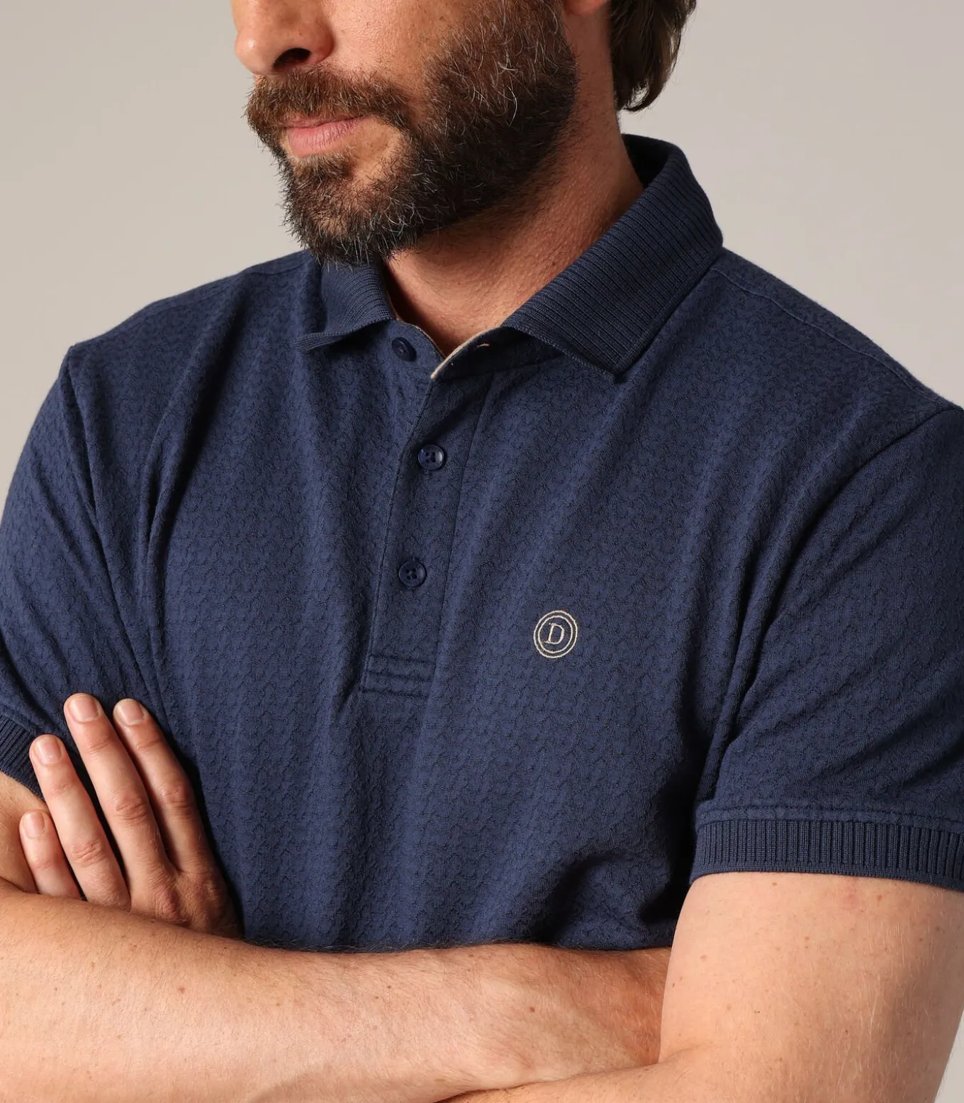 CLOVIK - Chique getextureerd poloshirt met korte mouwen en klassieke kraag