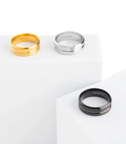 Heren Ring met Gegraveerde Streep - Goud Kleurig - Staal