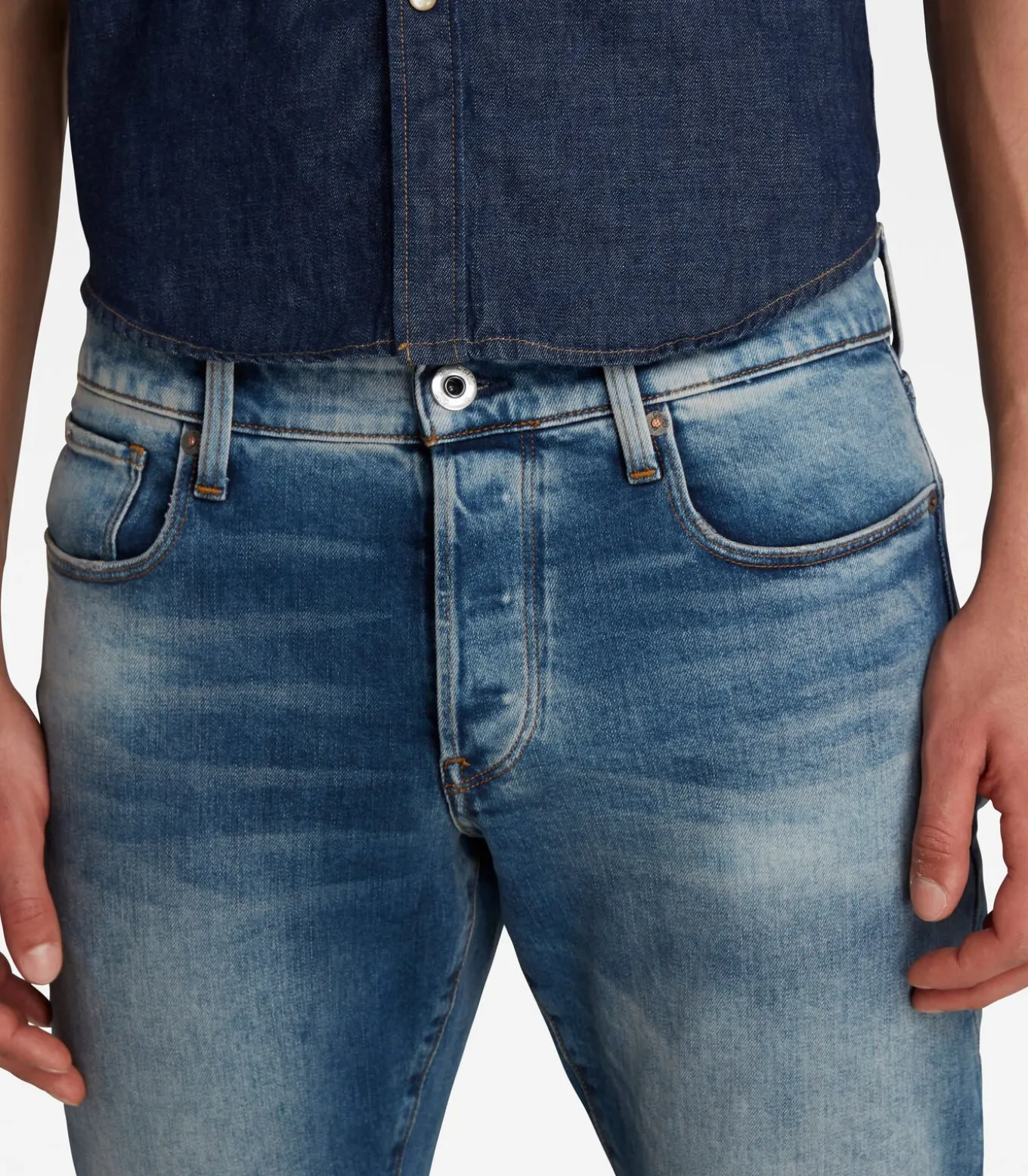 Rechte taps toelopende jeans 3301