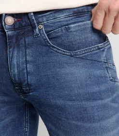 Tapered fit jeans