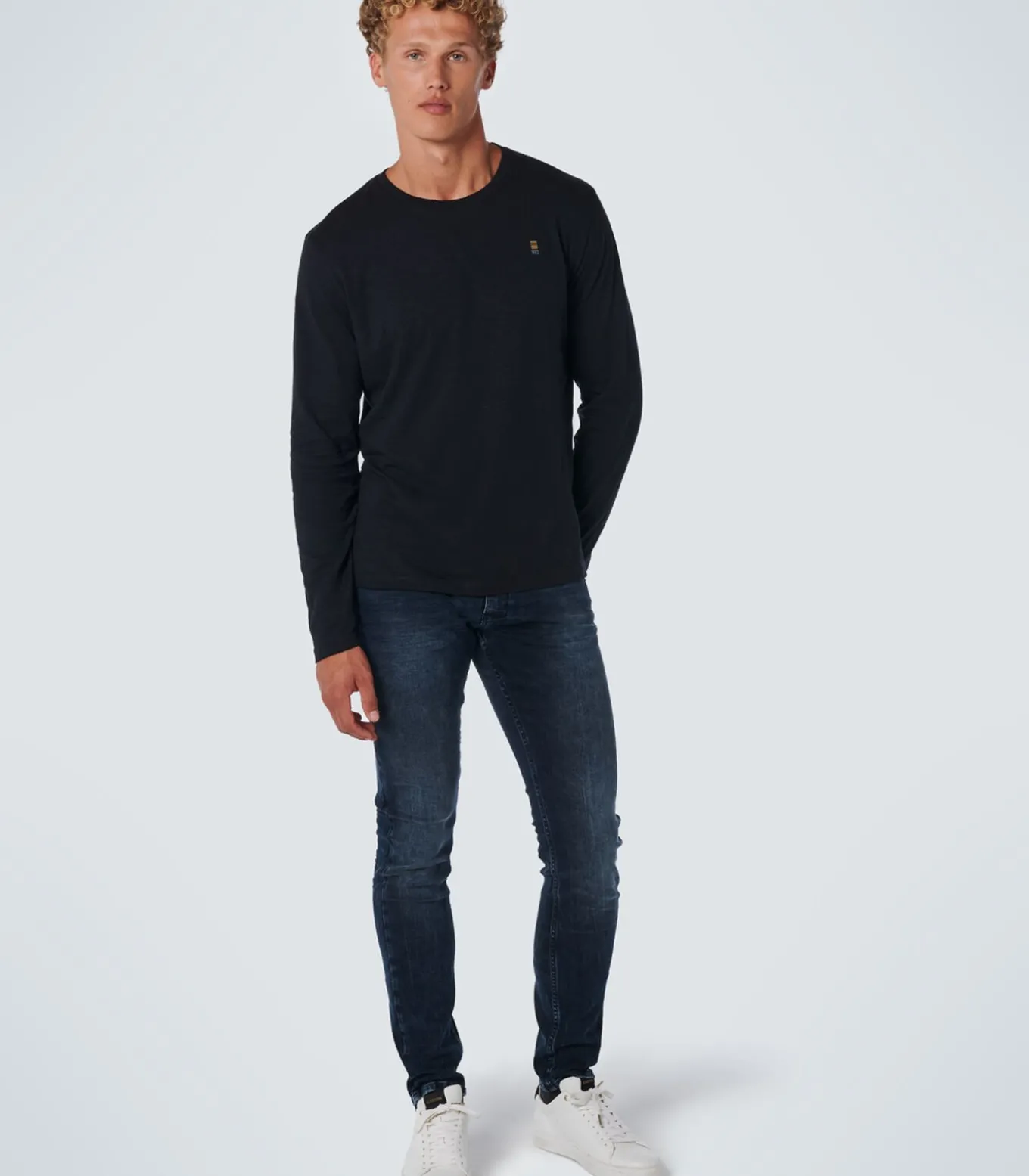 Tapered fit jeans